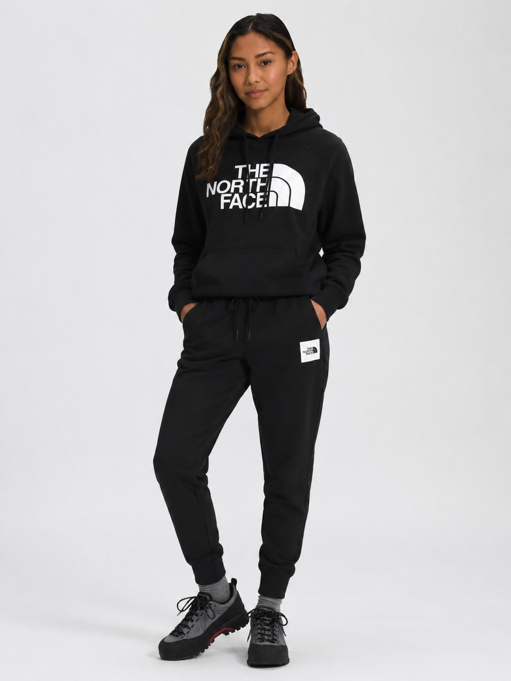 The North Face Black Women’s Jogger Set – XL
